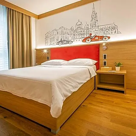 Lorentes Hotel 3*